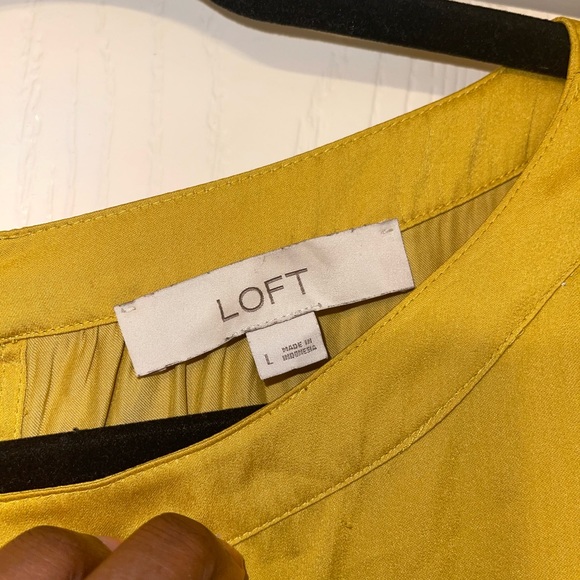 Loft Satin Feel Blouse - Picture 6 of 9